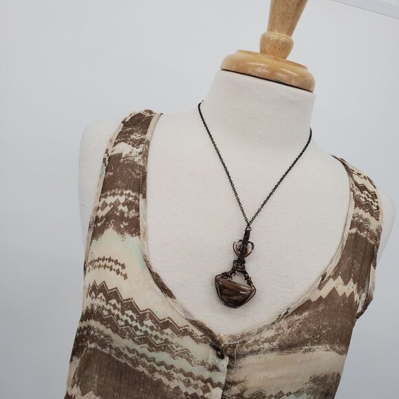 Maurices Brown Beige Zigzag Print Sheer Ruffle Hem Racerback Tank Top M Boho - Picture 6 of 14